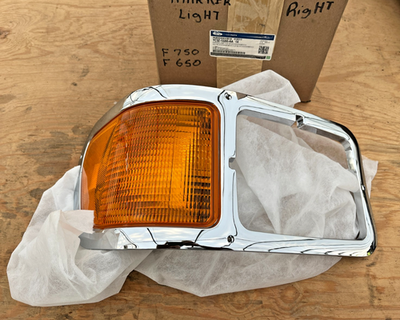 YC3Z-13200-AA OEM FORD Passenger Chrome Headlight Parking Lamp