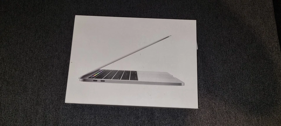 Apple MacBook Pro 13" 2017 · i7 · 16GB · 500GB, photo 2 sur 5
