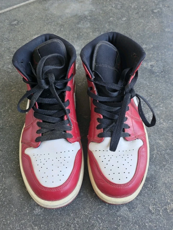 Talla 8 Jordan 1 Mid Chicago Gimnasio Rojo Blanco 554724-605 Foto 4 de 4