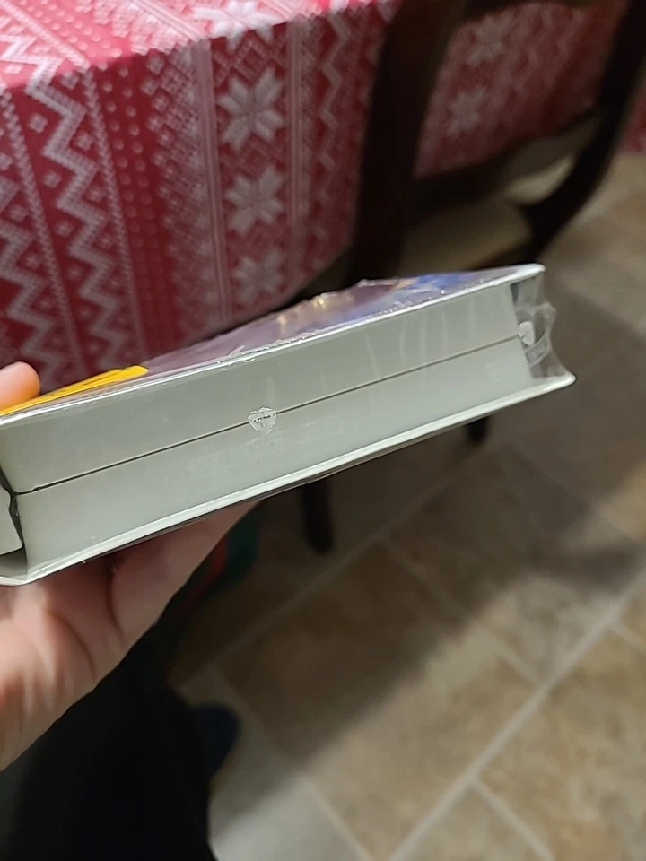 Quest for Camelot 1998 VHS Warner Brothers Mint Condition - Image 2 of 4