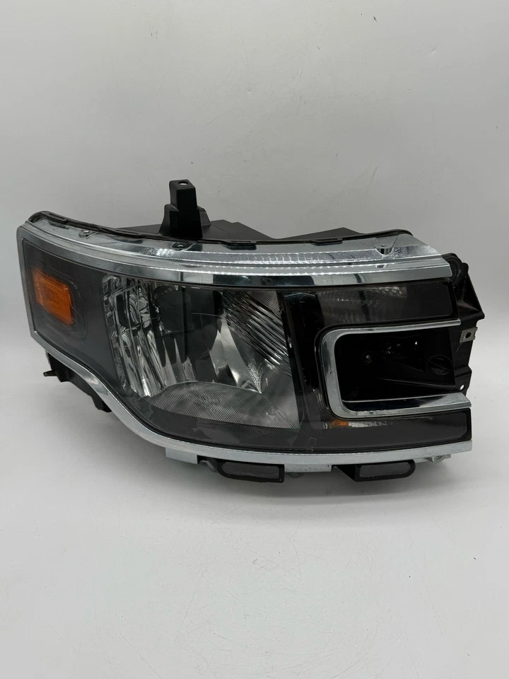2013 - 2019 FORD FLEX FRONT RIGHT PASSENGER SIDE HEADLIGHT HEAD LIGHT LAMP OEM - Image 2 of 4