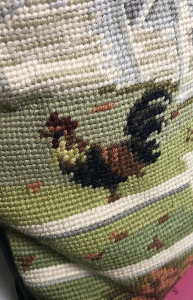 Almohada de terciopelo de gallo con acento de punta de aguja escena de vida country de colección Foto 4 de 4