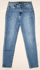 CURVE APPEAL Women  s 12/31 Curve Creator High Rise Skinny Stretch Blue Jeans 01