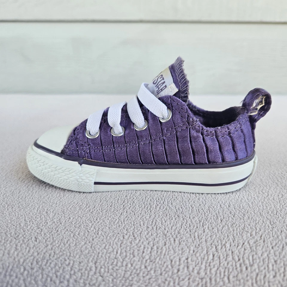 Converse CTAS низкий верхний фиолетовый атласный надевающийся кроссовок ребенка ясельного возраста размер 5 эластичный - Изображение 3 из 4