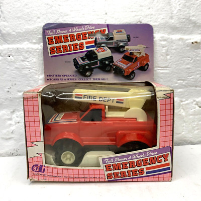 Vintage Roadsters Emgergancy Series Toy Truck Full Power 4 Wheels Drive NEW
