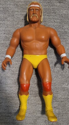 WWF HULK HOGAN フィギュア s-l400.jpg
