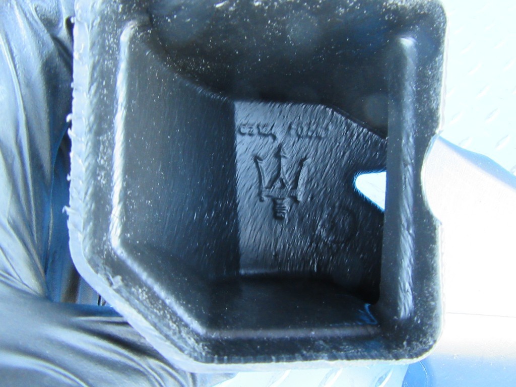 Maserati GranTurismo dashboard left air duct #5595