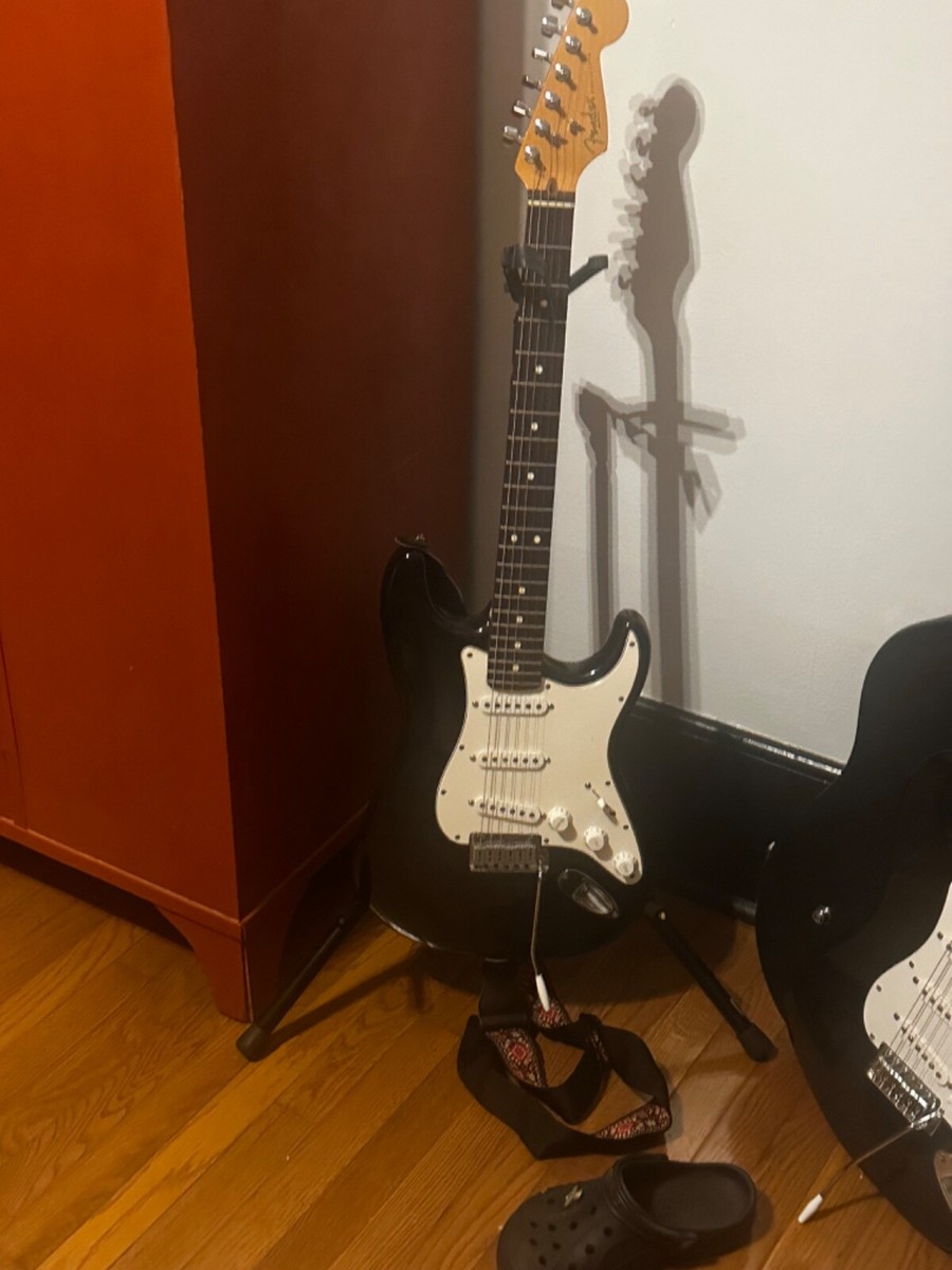 FENDER USA stratcastarZシリアル2000年 Fender Serial Number