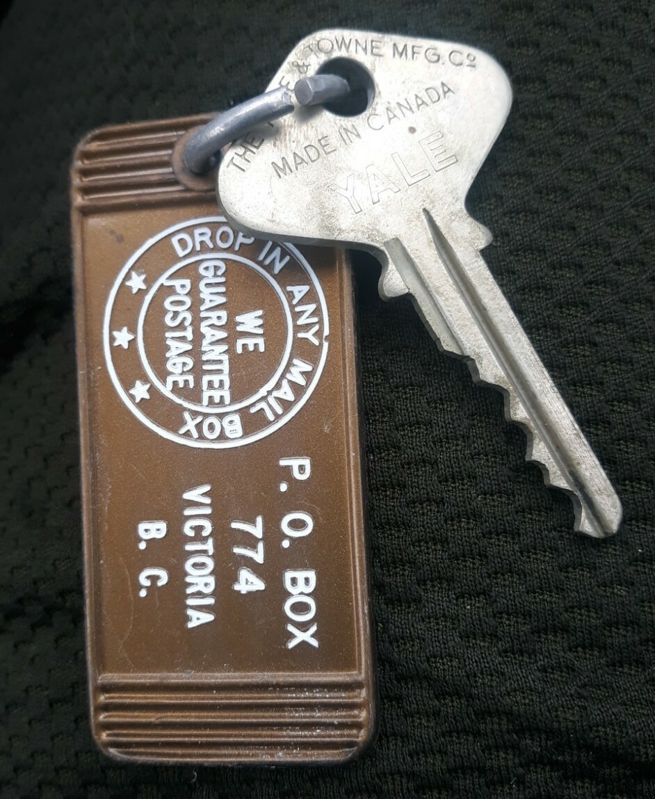 Vintage P. O. BOX 774 VICTORIA B.C. Hotel Key Fob Plastic Tag Room