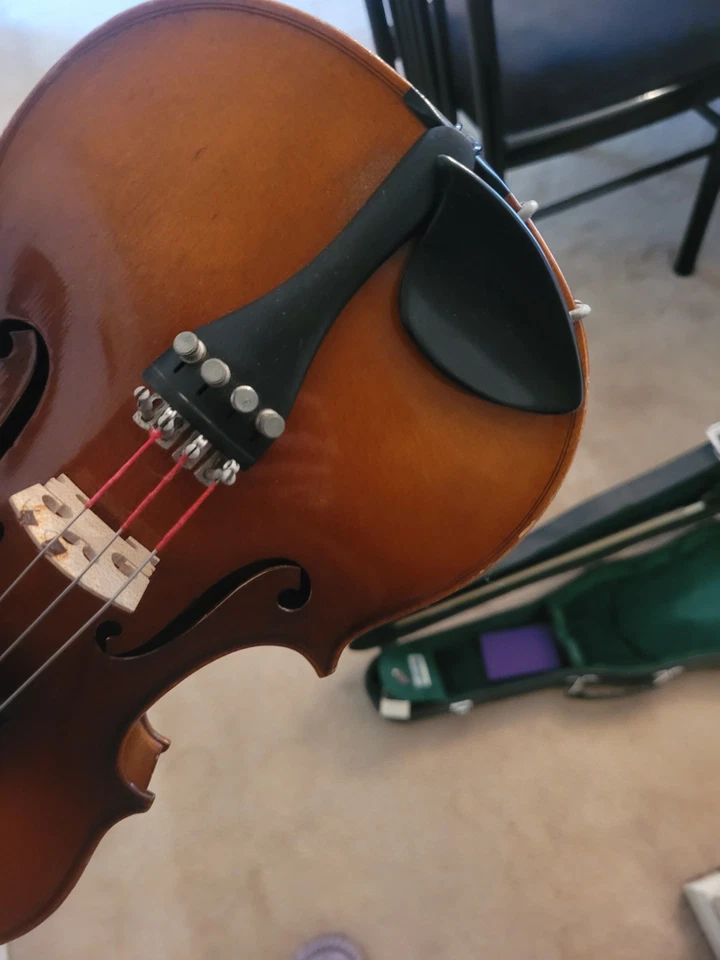 Antonius Stradivarius Copy Faciebat Cremona 1713 Violin / Case & Bow C2 - Image 2 of 4