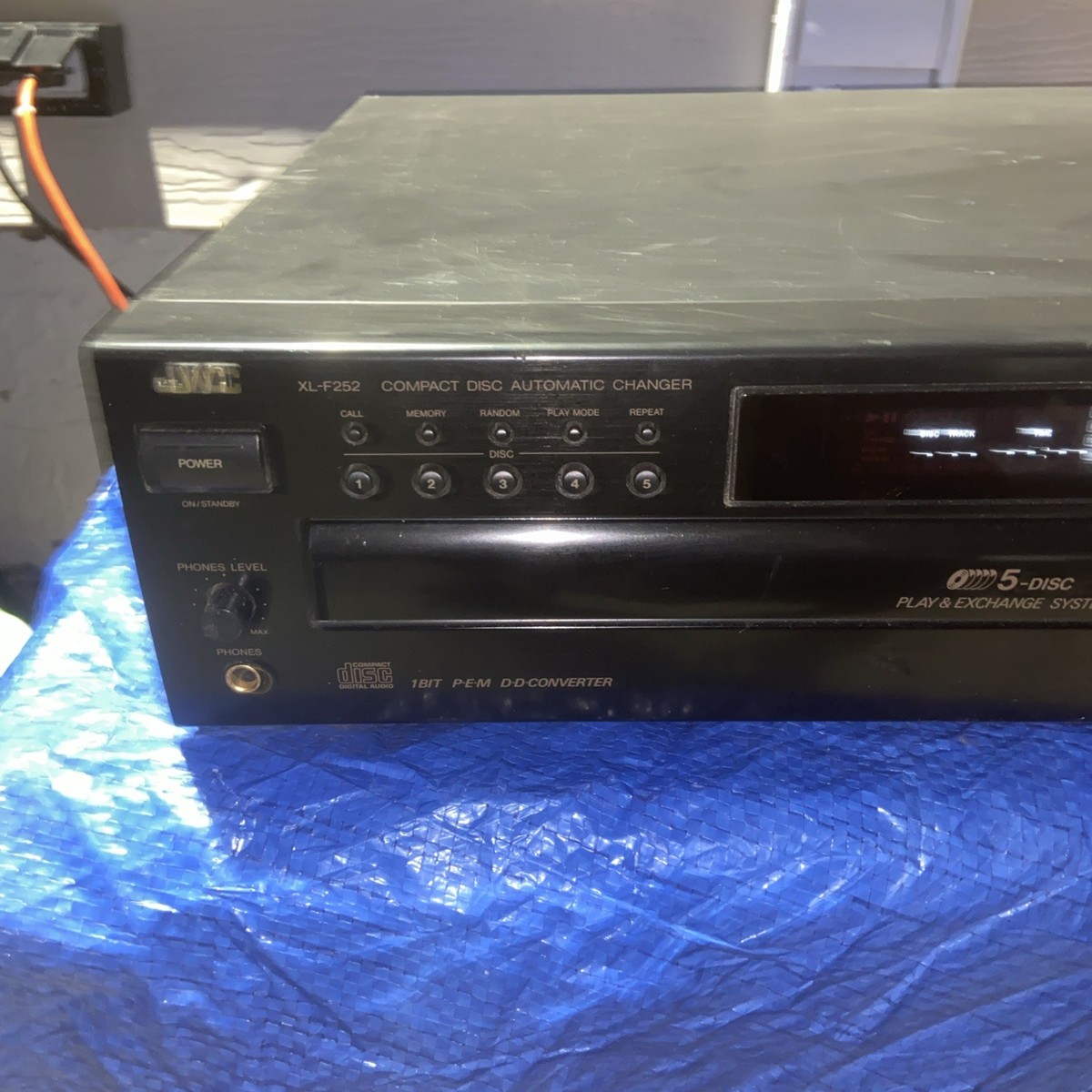 JVC ケンウッド　CDプレイヤー JVC XL-F252 Compact Disc Player Black Digital Display Automatic 5