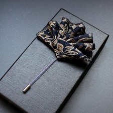 Elegante Herren Anstecknadel mit Einstecktuch...