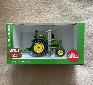 Siku 1/32 John Deere Lanz Tractor