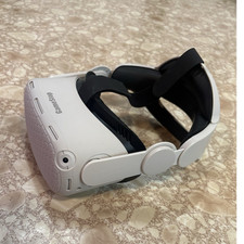Oculus quest 2  VR Headset No controllers