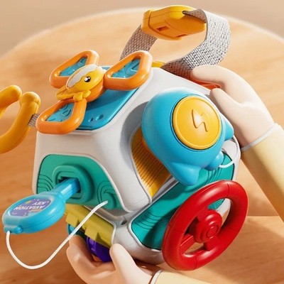 Montessori Busy Board Würfel - Kleinkind sensorisches Aktivitätsspielzeug für Reisen & Lernen