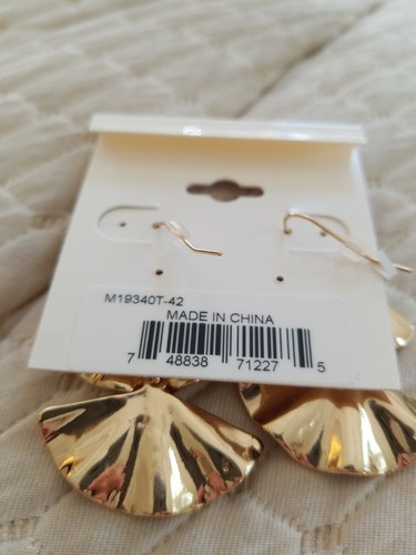2 Pair Gold Tone Tahari Jessica Simpson Dangle Pierced Earrings 56.00 Value - Picture 4 of 5