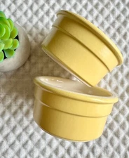 New Cerner Butter Yellow Ramekin Glazed Ceramic Serving Prep Dish Bowl Set of 2