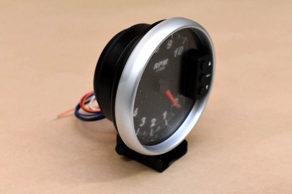 Tacómetro de memoria Marshall 3096 5" con luz de cambio - negro DIal - 0-10.000 RPM Foto 2 de 4