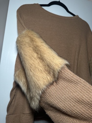 Zara M beige sweater crewneck with fur on sleeves - Picture 5 of 9