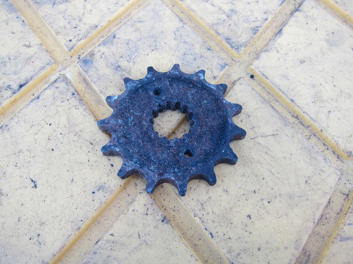 1985 Kawasaki Ninja 600R ZX600A OEM FRONT SPROCKET | eBay