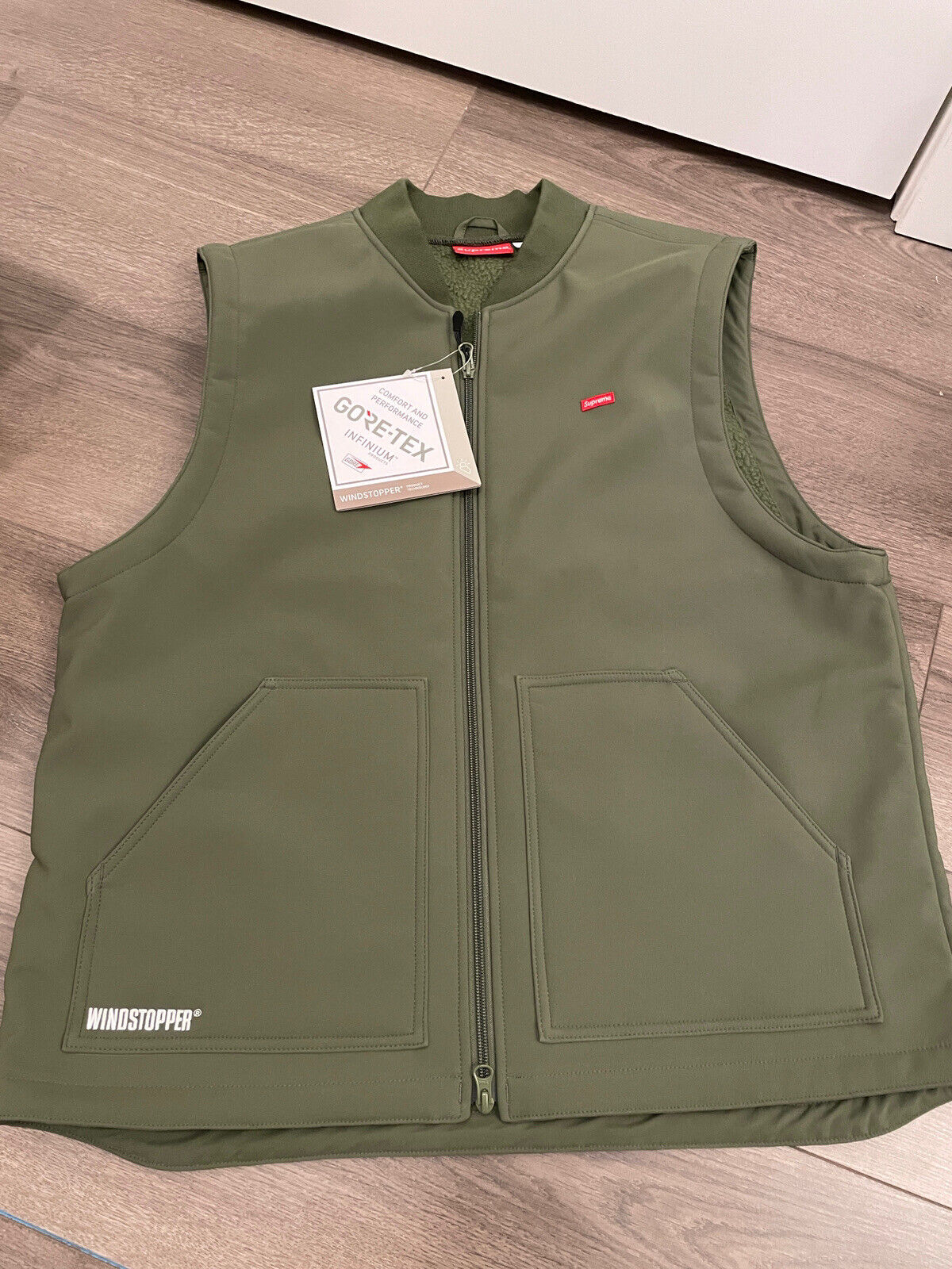 New Supreme Goretex Infinium WINDSTOPPER Work Vest Military Green Men’s L