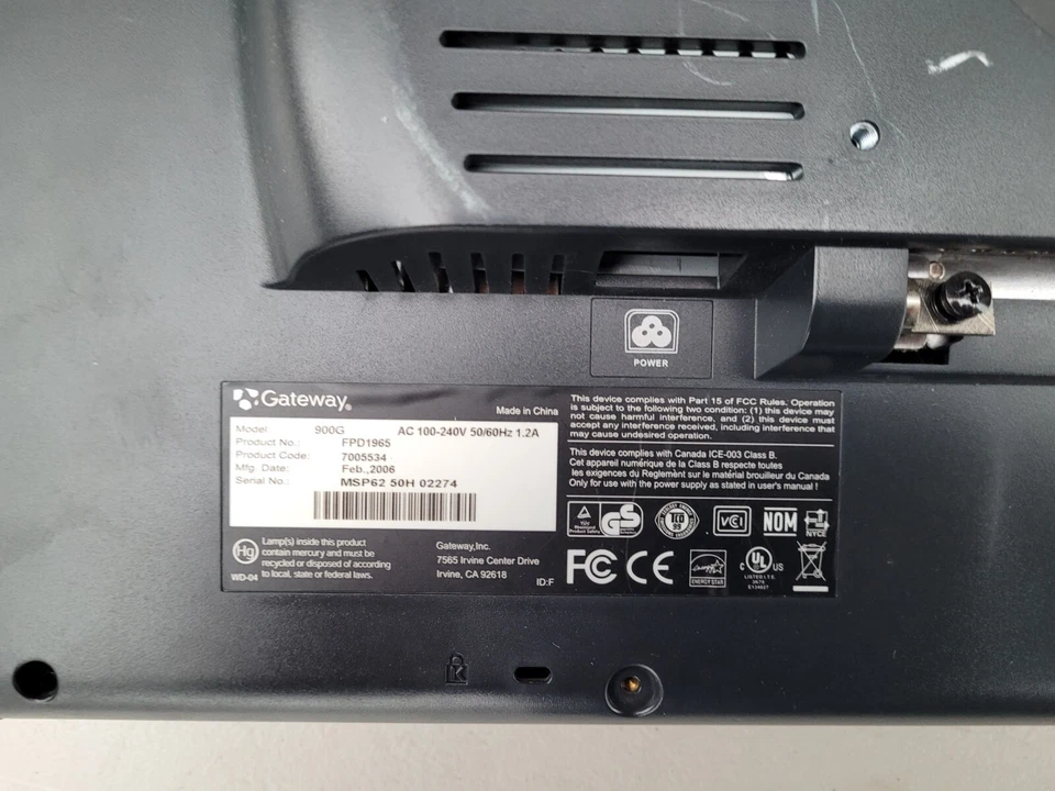 Gateway FPD1965 19" LCD Monitor VGA DVI-D Tiltable 1280x1024 7005534 900G Cable - Image 3 of 4