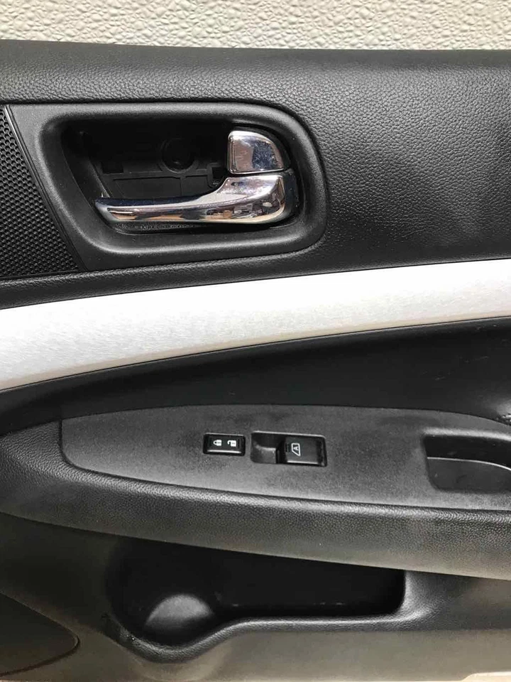 Panel de moldura de puerta de pasajero delantero Rh SDN para Infiniti G37 2009-2013 Foto 4 de 4