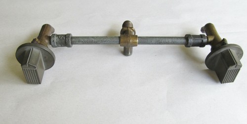 Antigua estufa de gas vintage doble válvulas de control AGA con perillas - Imagen 1 de 7