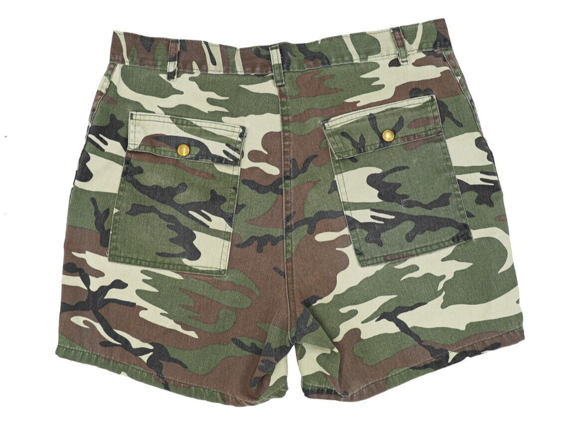 90s Camo Cargo Shorts Green Army Shorts High Waisted Size Medium Jean Shorts image 2