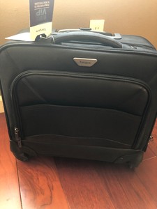 targus mobile vip roller bag