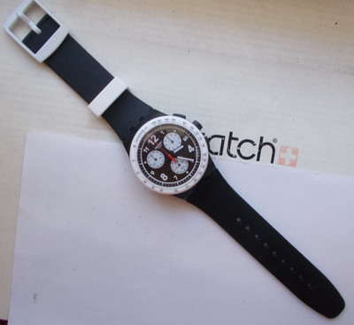 SWATCH CHRONO PLASTIC '' NOTHING BASIC ABOUT BLACK'' PRISTINE WOW    RARE  L@@K