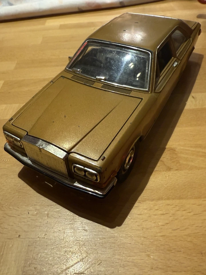 Rolls-Royce Camargue Diamonds 3001 Burago Scala 1:22 - Immagine 2 di 4