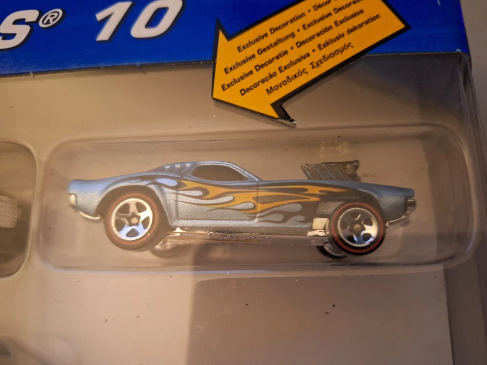 Paquete de 10 Hot Wheels 2005: Bugatti Veyron gris, Rodger Dodger azul, Mustang '71 Foto 3 de 4