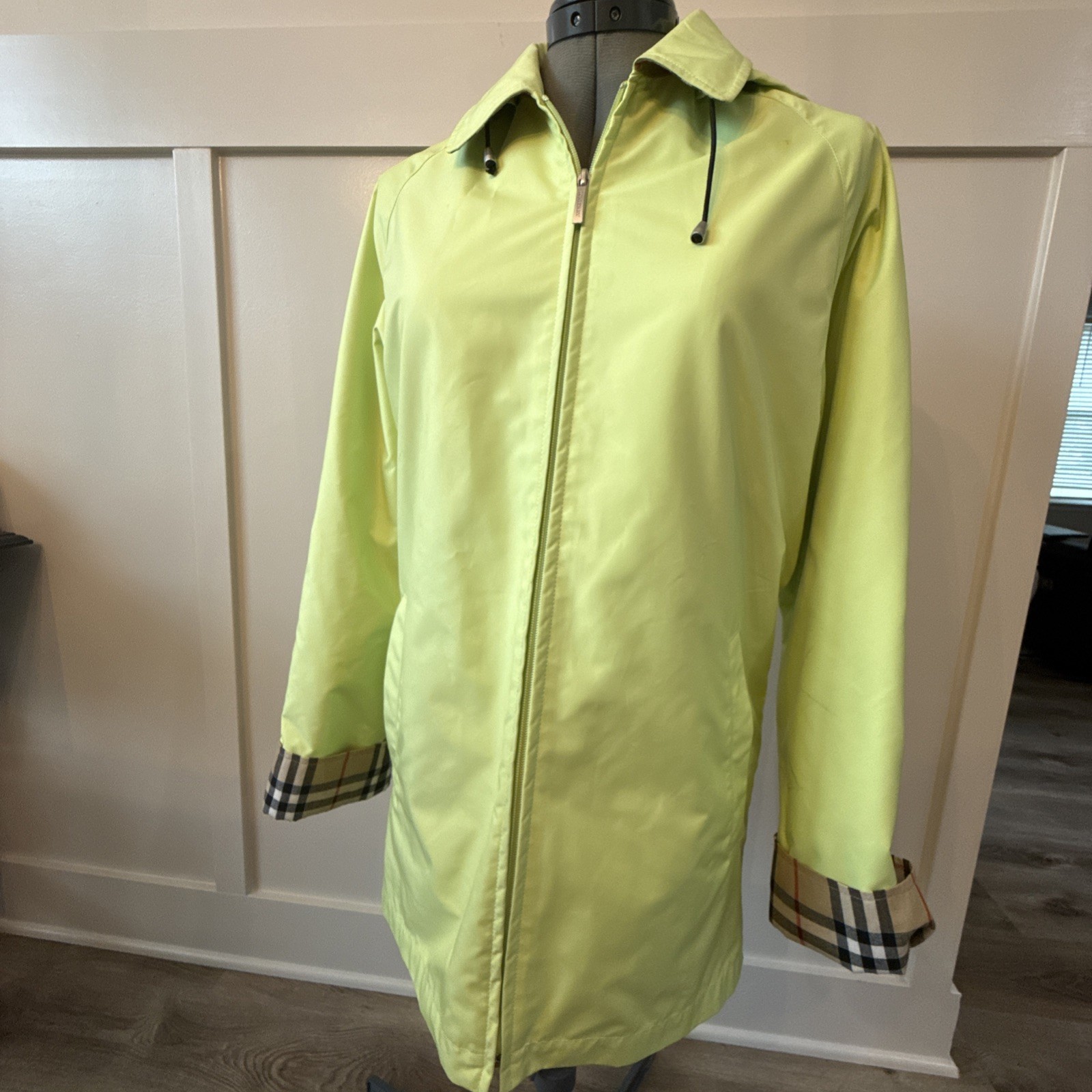 Burberry Lightweight Raincoat Polyester Removable… - image 3