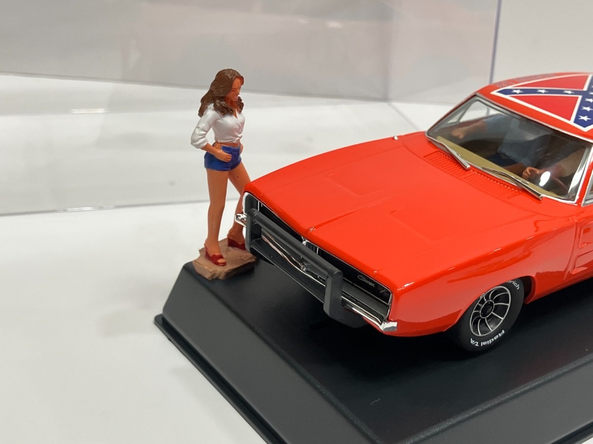 1:32 Pioneer THE GENERAL LEE '69 Charger Dukes of Hazzard Daisy