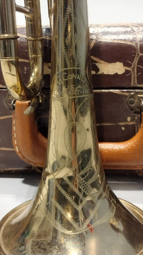 C.G. Conn 22B Trumpet w/Case Made In USA! -LL - Picture 10 of 13