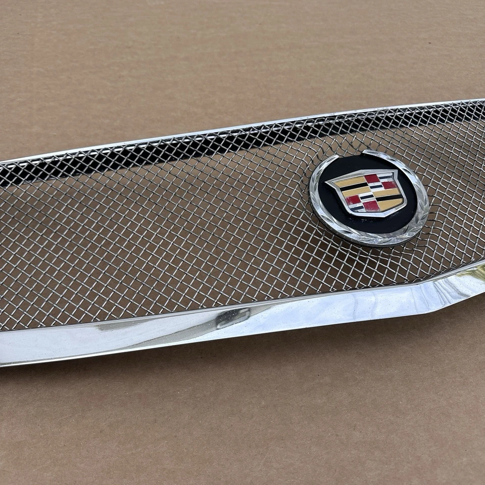 Cadillac STS E&G Classics 2005-2007 rejilla delantera superior de malla metal cromado Foto 3 de 4