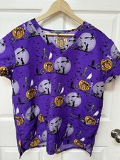 Women's Serene Uniforms Halloween Scrub Top Size L Pumpkins Ghost Witches