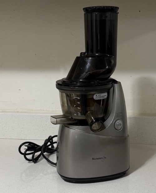 KUVINGS whole slow electric JUICER #ULD-622NB w/parts Includ