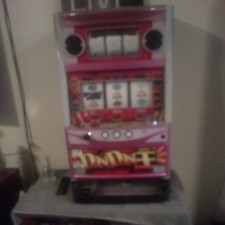 Don Done Daido Slot Machine Works GREA/ Tokens