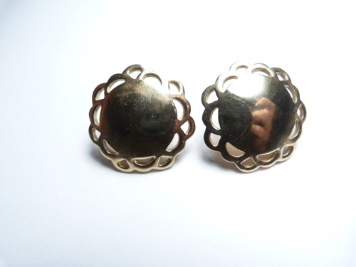 Pendientes traseros atornillados de metal festoneado de oro de la década de 1940 firmados por Sperry de colección - Imagen 2 de 4