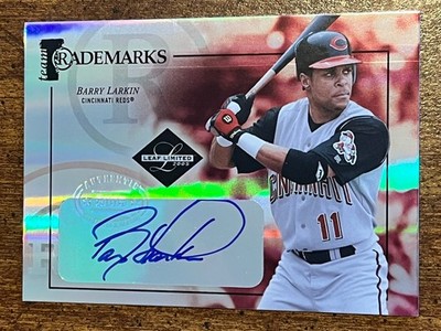 BARRY LARKIN 2005 Leaf Limited Team Trademarks AUTOGRAPH #17/50 Reds #TT-6