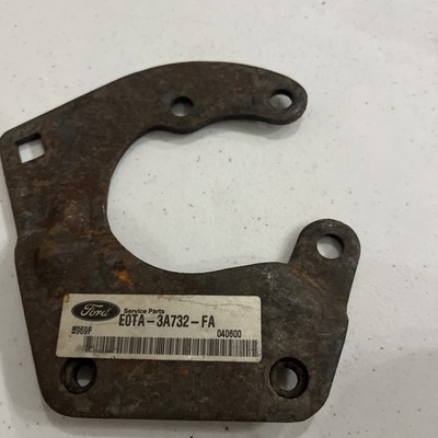 Ford NOS power steering pump bracket E0TA 3A732 FA