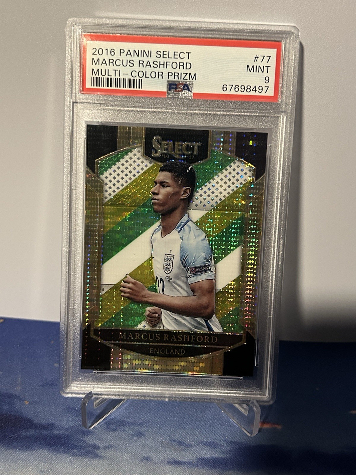 2016-17 Panini Select - Terrace Marcus Rashford #77 Multi-Color Prizm (RC)