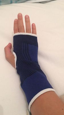 Handgelenkstütze Hand lang nagelneu in Verpackung Sport Gym Training