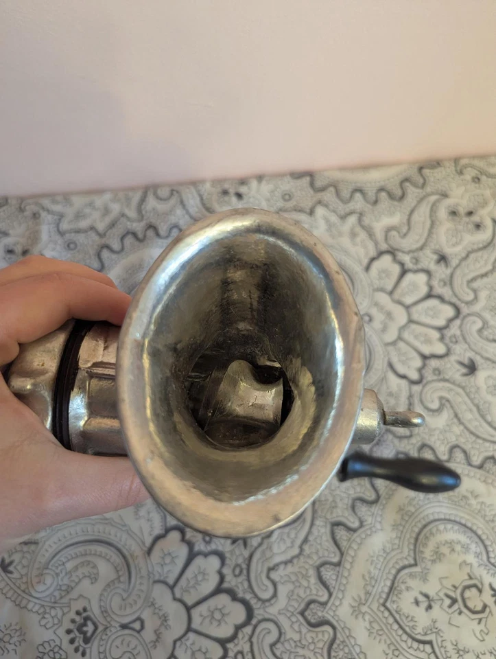 RARE Antique Manual Meat Grinder F5 Silver Made in Romania, Cottagecore/TradWife - Image 4 of 4