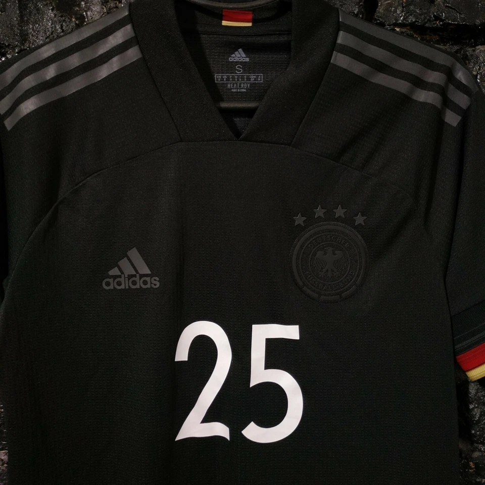 Camiseta de fútbol visitante Muller Alemania 2020-22 Adidas edición jugador hombre talla S Foto 3 de 4