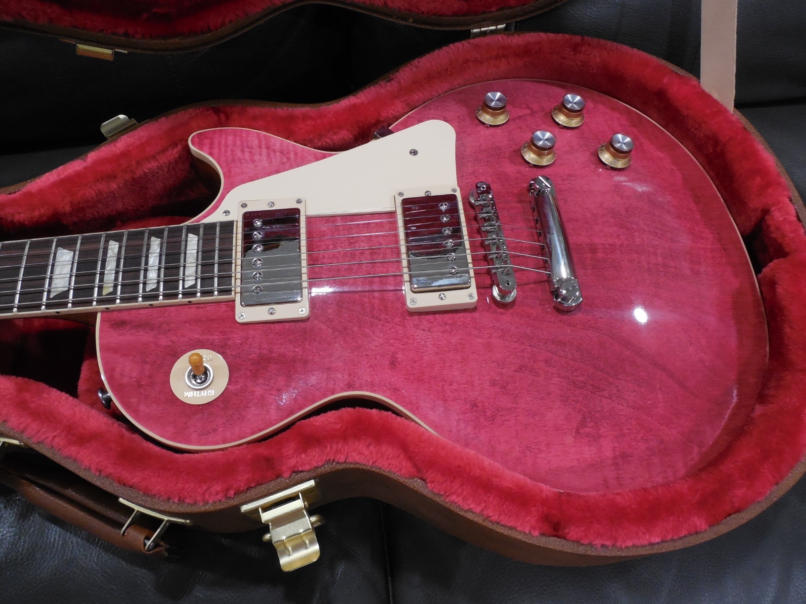 Gibson Les Paul Standard '60s • Translucent Fuchsia • 2024