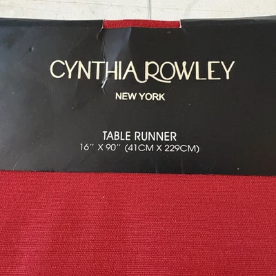 NUEVO CON ETIQUETAS CORREDOR DE MESA CYNTHIA ROWLEY 16" X 90” Rojo Decoración de mesa de vacaciones Navidad Foto 1 de 4
