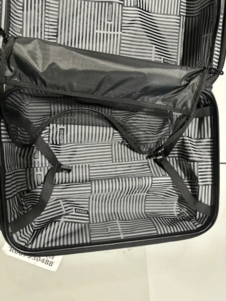 AMERICAN TOURISTER 格子 POLYCARBONATE 携带旋转器 - 黑色/灰色 — 第 4/4 张图片